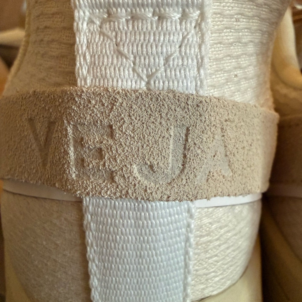Veja Brand Story Box - Sustainable Mission Statement - Picture 6 of 15